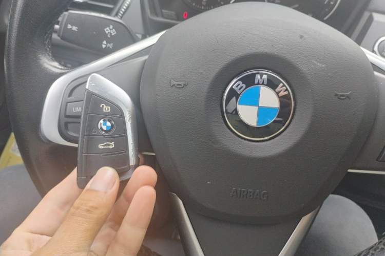 Used BMW 1 Series 2018 118i Sport Edition Vehicle Key