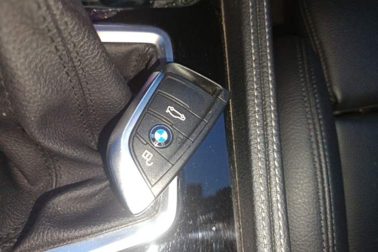 Used BMW 1 Series 2018 118i Sport Edition Vehicle Key