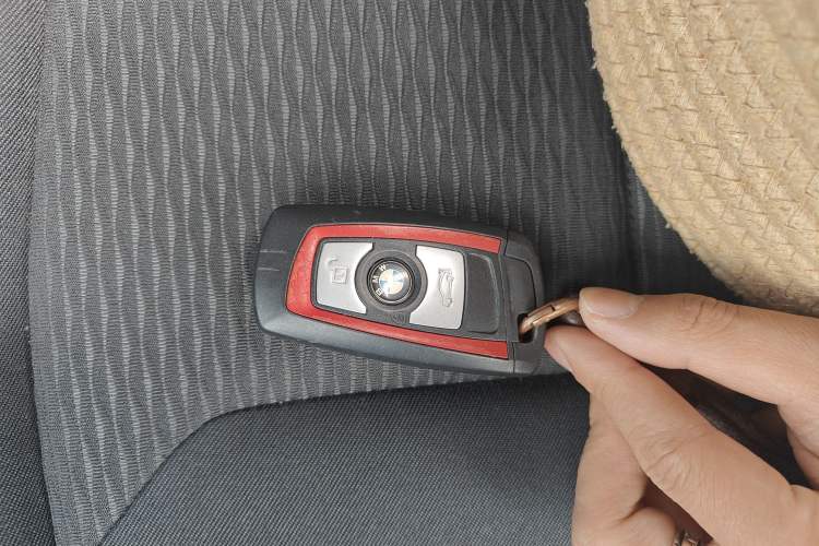 Used BMW 1 Series 2018 118i Leading Model Vehicle Key