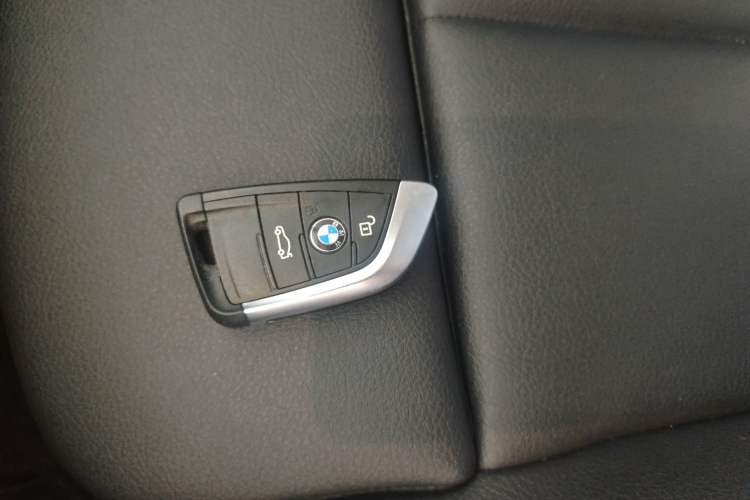Used BMW 1 Series 2018 118i Sport Edition Vehicle Key