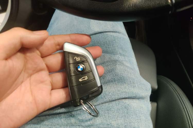 Used BMW 1 Series 2018 118i Sport Edition Vehicle Key