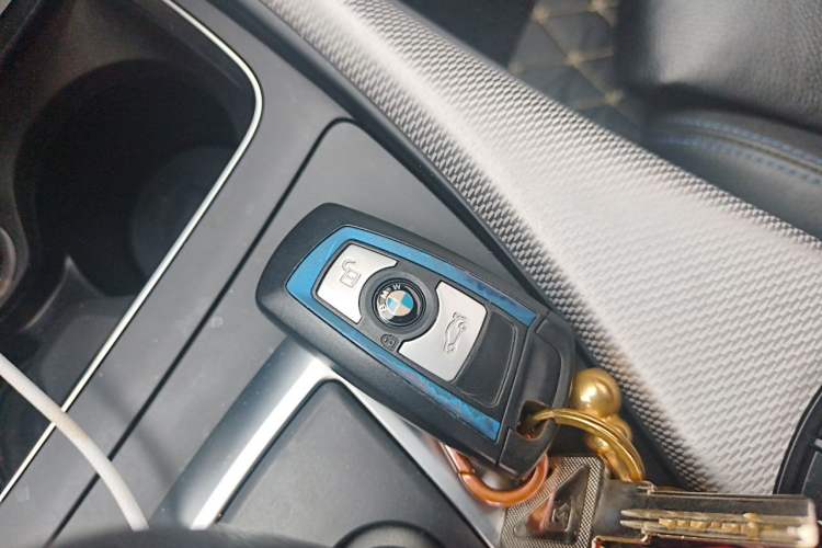 Used BMW 1 Series 2018 120i M Sport Package Vehicle Key