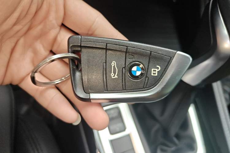 Used BMW 1 Series 2018 118i Sport Edition Vehicle Key