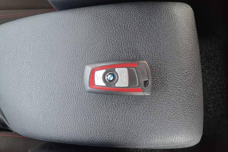 Used BMW 1 Series 2018 118i Sport Design Package Vehicle Key