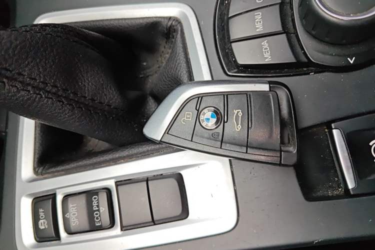 Used BMW 1 Series 2018 118i Fashion Model Vehicle Key