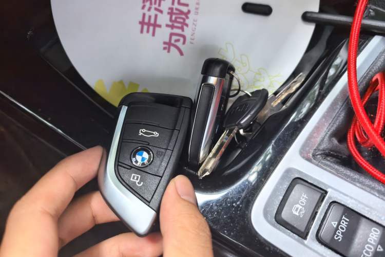 Used BMW 1 Series 2018 Facelifted 118i Sport Edition Vehicle Key