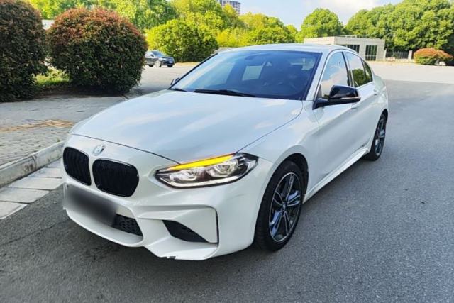 Ojetý BMW 1 Series 2018 Facelifted 118i Sport Edition