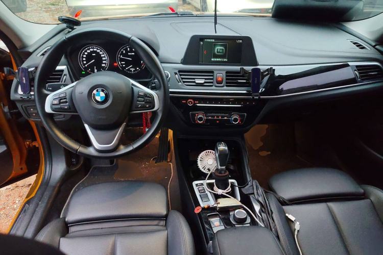 Used BMW 1 Series 2018 118i Sport Edition Center Console