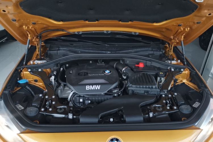Used BMW 1 Series 2018 118i Fashion Model Engine Bay