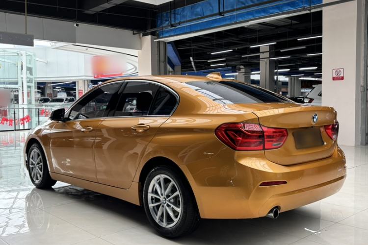 Used BMW 1 Series 2018 118i Fashion Model Exterior 3