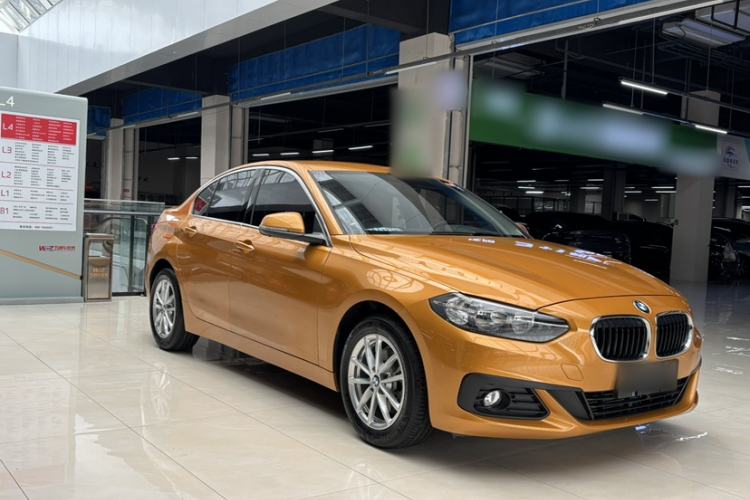 Used BMW 1 Series 2018 118i Fashion Model Exterior 5