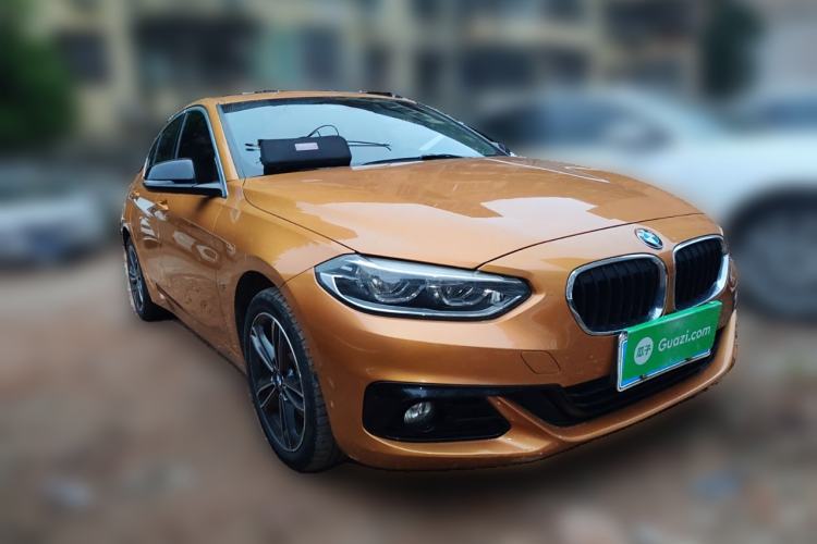 Used BMW 1 Series 2018 118i Sport Edition Front Right 45 Deg