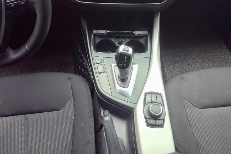 Used BMW 1 Series 2018 118i Leading Model Gear Lever
