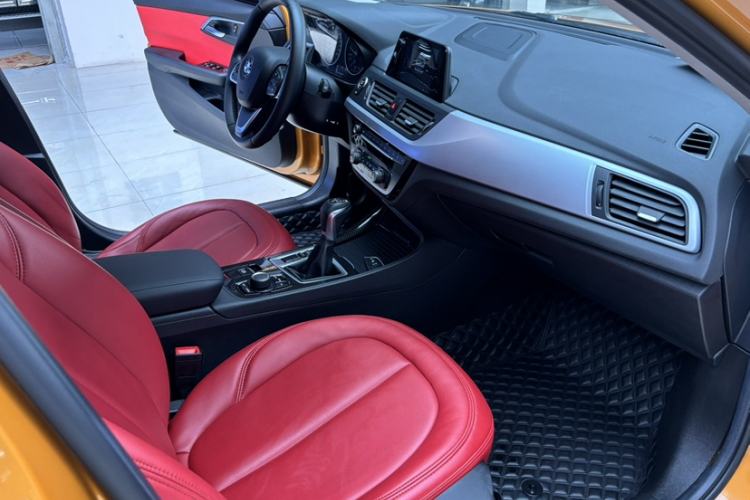Used BMW 1 Series 2018 118i Fashion Model Interior 2