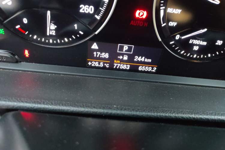 Used BMW 1 Series 2018 118i Sport Edition Odometer Close Up