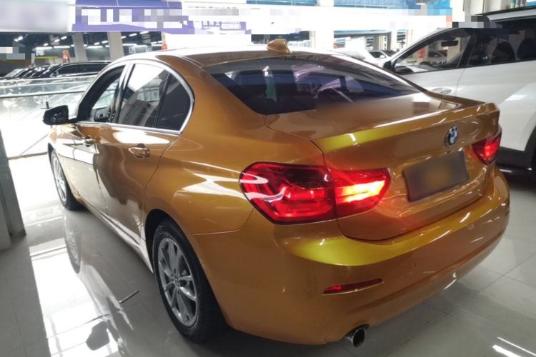 Used BMW 1 Series 2018 118i Fashion Model Rear Left 45 Deg