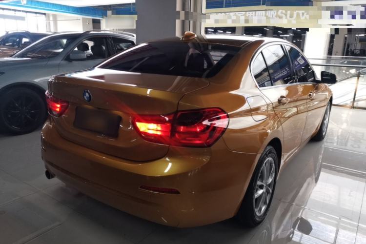 Used BMW 1 Series 2018 118i Fashion Model Rear Right 45 Deg