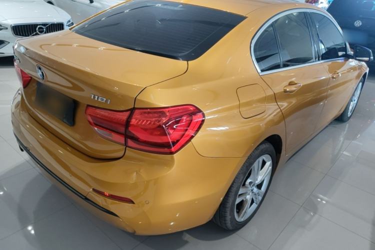 Used BMW 1 Series 2018 118i Design Package Edition Rear Right 45 Deg