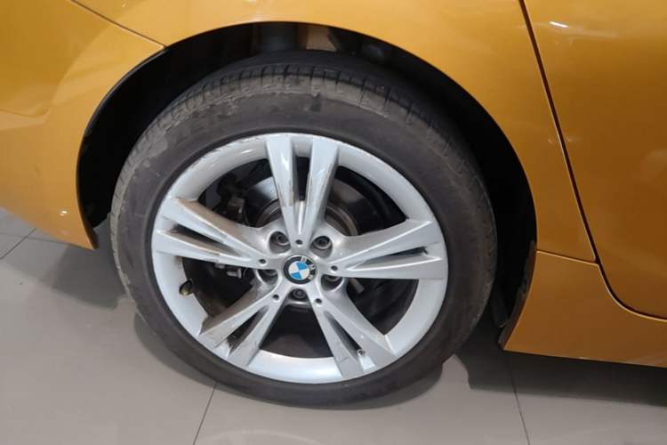 Used BMW 1 Series 2018 118i Design Package Edition Right Rear Wheel Hub