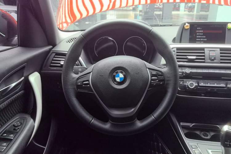 Used BMW 1 Series 2018 118i Leading Model Steering Wheel