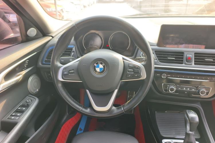 Used BMW 1 Series 2018 118i Sport Edition Steering Wheel