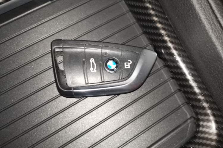 Used BMW 1 Series 2018 118i Fashion Model Vehicle Key
