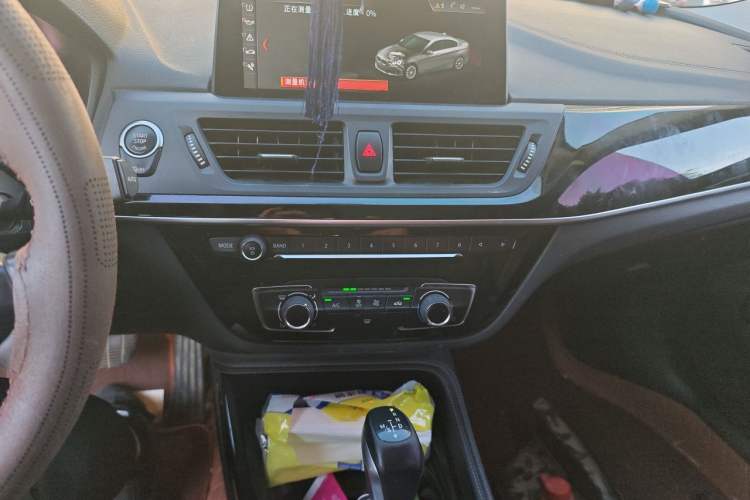 Used BMW 1 Series 2019 118i M Sport Package Audio And AC Panel