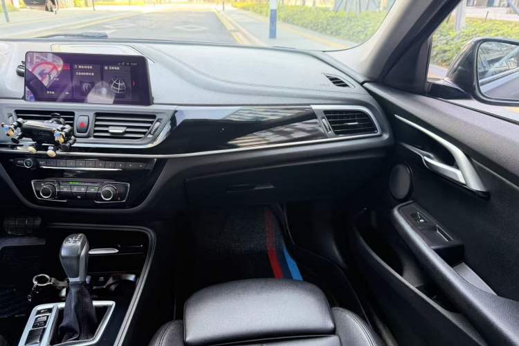 Used BMW 1 Series 2019 120i Leading Model M Sport Package Interior 7