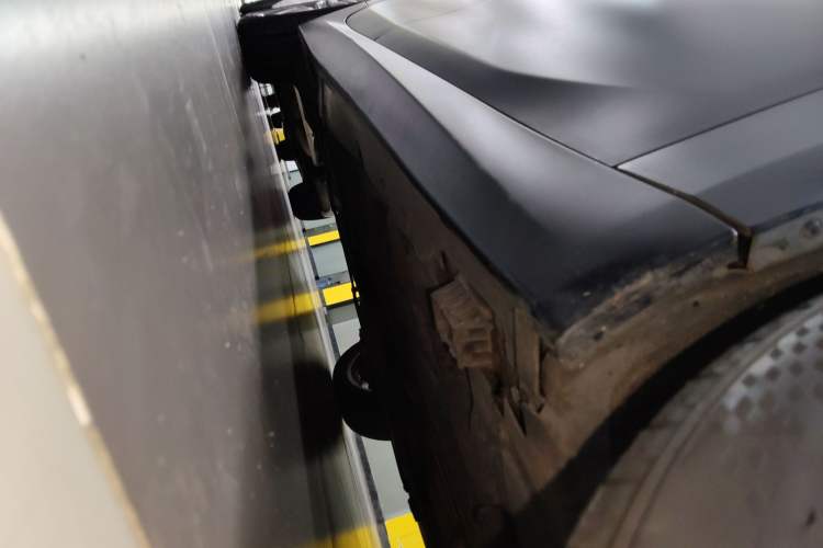 Used BMW 1 Series 2019 118i M Sport Package Right Side Sill