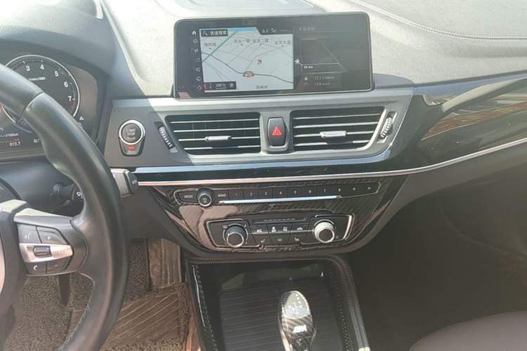 Used BMW 1 Series 2019 118i M Sport Package Audio And AC Panel