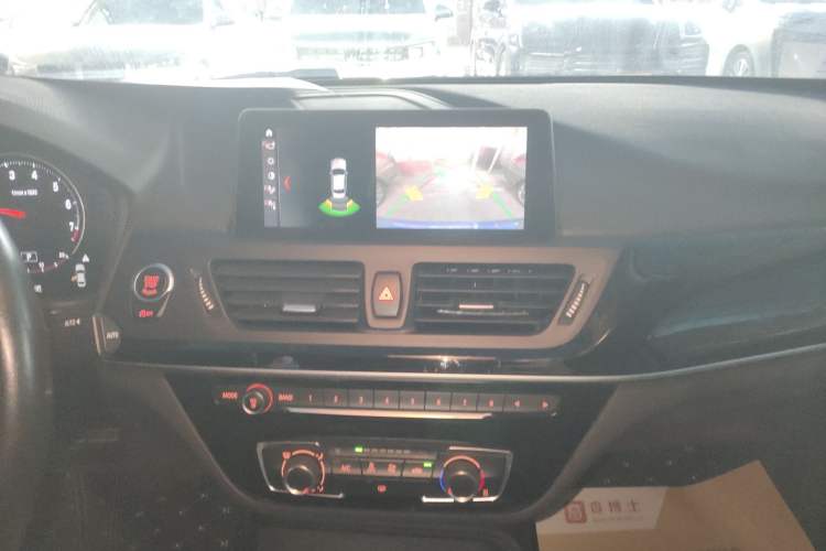 Used BMW 1 Series 2019 118i Fashion Model Audio And AC Panel