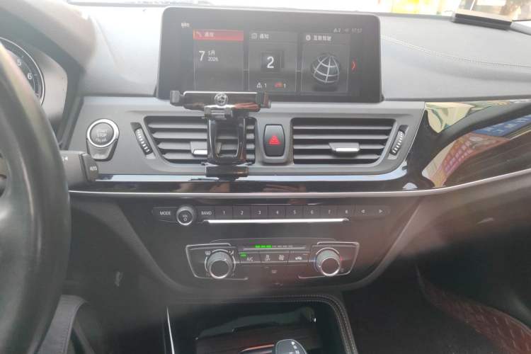 Used BMW 1 Series 2019 118i M Sport Package Audio And AC Panel