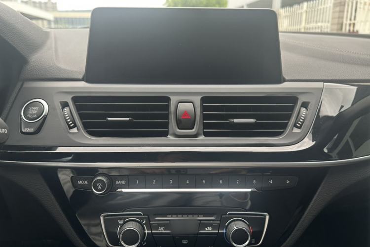 Used BMW 1 Series 2019 118i M Sport Package Audio And AC Panel