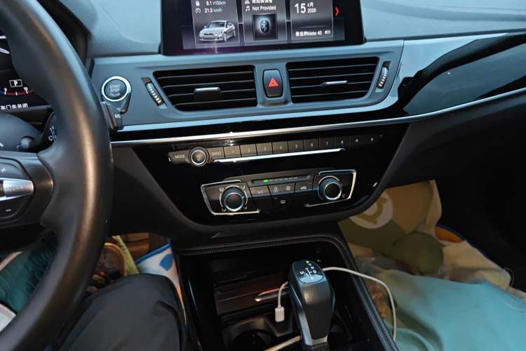Used BMW 1 Series 2019 118i M Sport Package Audio And AC Panel