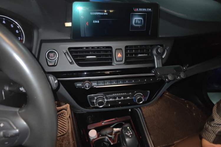 Used BMW 1 Series 2019 118i M Sport Package Audio And AC Panel