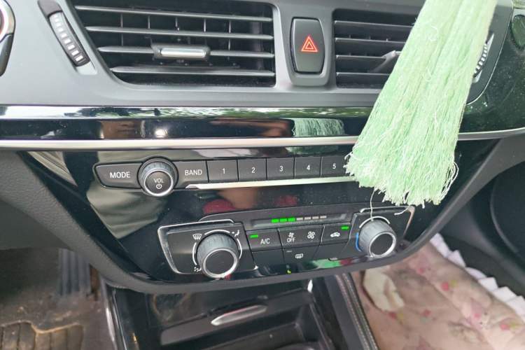 Used BMW 1 Series 2019 118i M Sport Package Audio And AC Panel