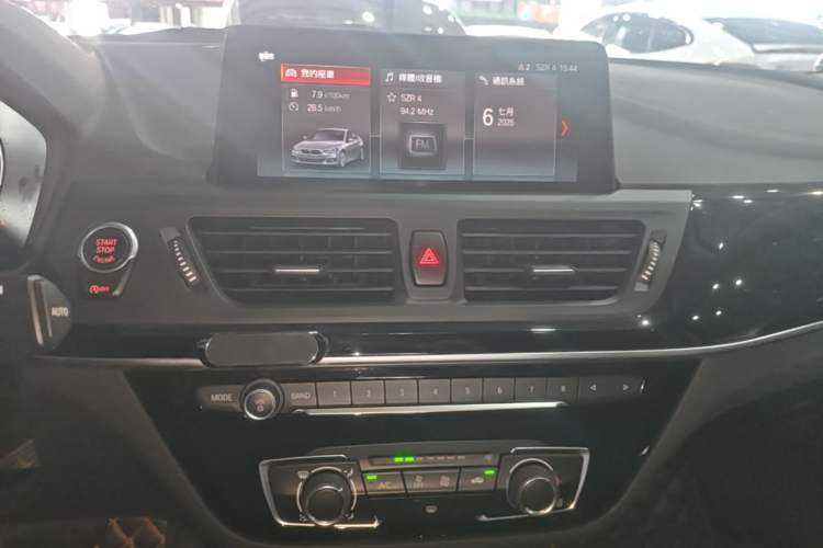 Used BMW 1 Series 2019 118i M Sport Package Audio And AC Panel