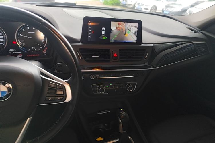 Used BMW 1 Series 2019 118i Fashion Model Center Console