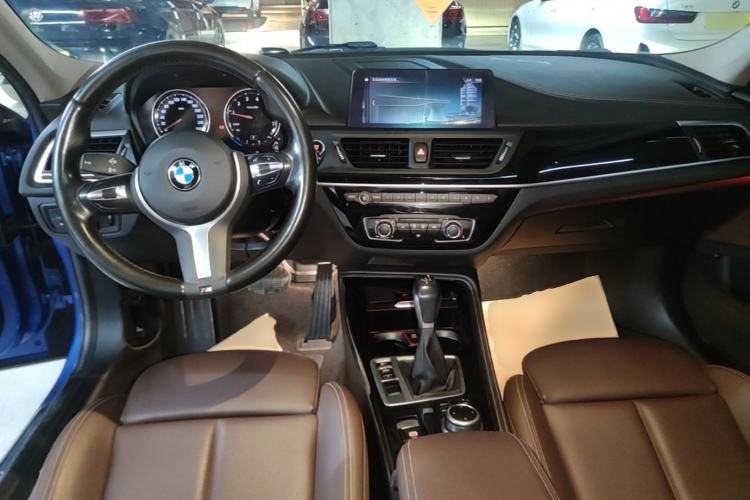 Used BMW 1 Series 2019 118i M Sport Package Center Console