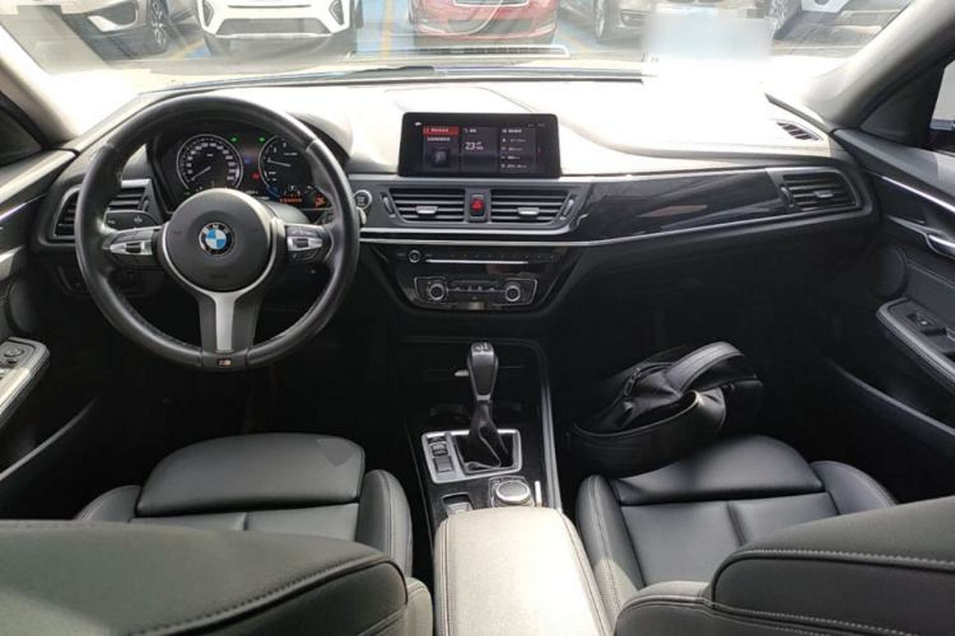 Used BMW 1 Series 2019 118i M Sport Package Center Console