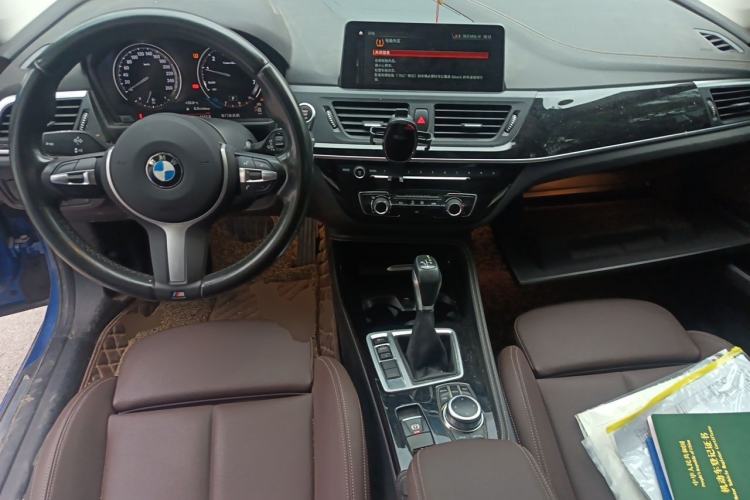 Used BMW 1 Series 2019 118i M Sport Package Center Console