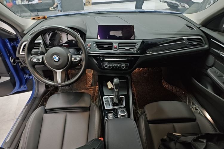 Used BMW 1 Series 2019 118i M Sport Package Center Console