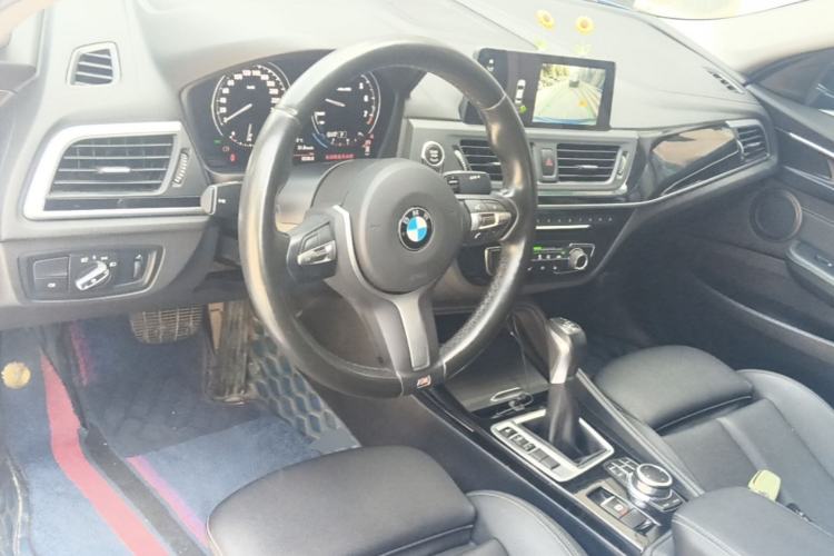 Used BMW 1 Series 2019 118i M Sport Package Center Console