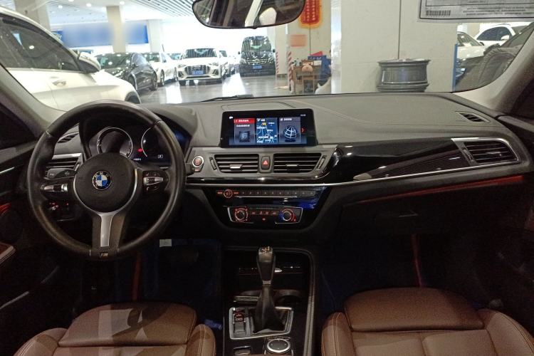 Used BMW 1 Series 2019 118i M Sport Package Center Console