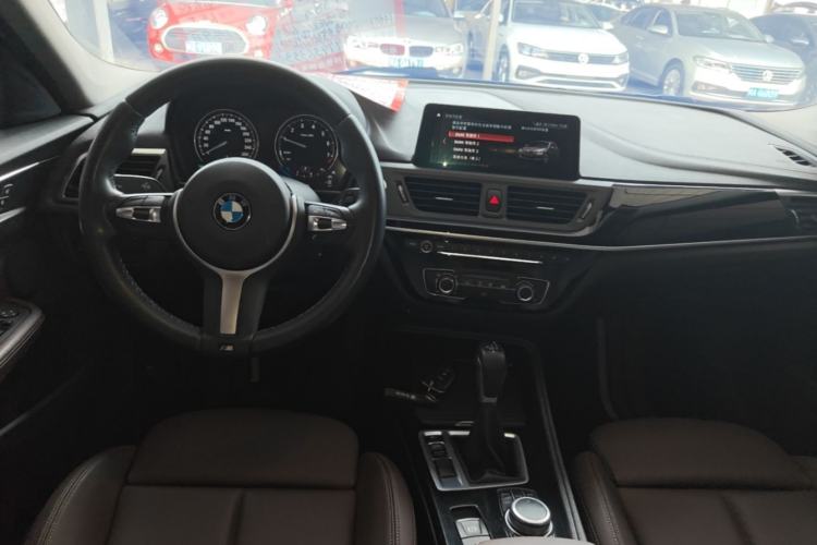 Used BMW 1 Series 2019 118i M Sport Package Center Console
