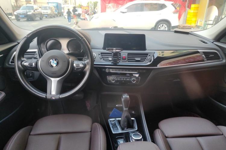 Used BMW 1 Series 2019 118i M Sport Package Center Console
