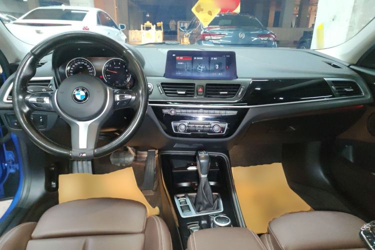Used BMW 1 Series 2019 118i M Sport Package Center Console