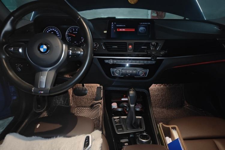 Used BMW 1 Series 2019 118i M Sport Package Center Console