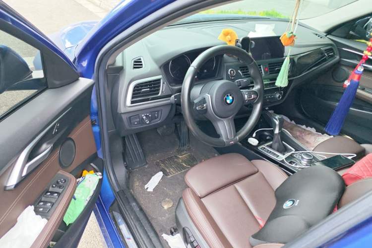 Used BMW 1 Series 2019 118i M Sport Package Center Console