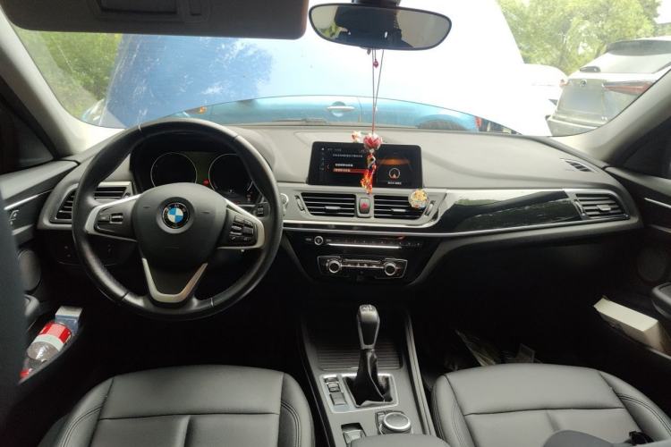 Used BMW 1 Series 2019 118i Fashion Model Center Console